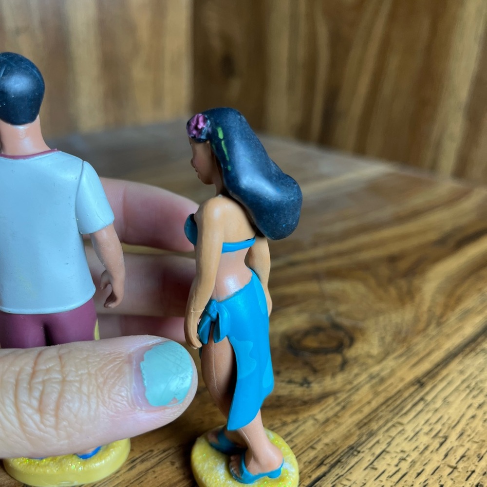 Lilo & Stitch Nani and Boyfriend Toy Mini Figurines - Picture 6 of 13